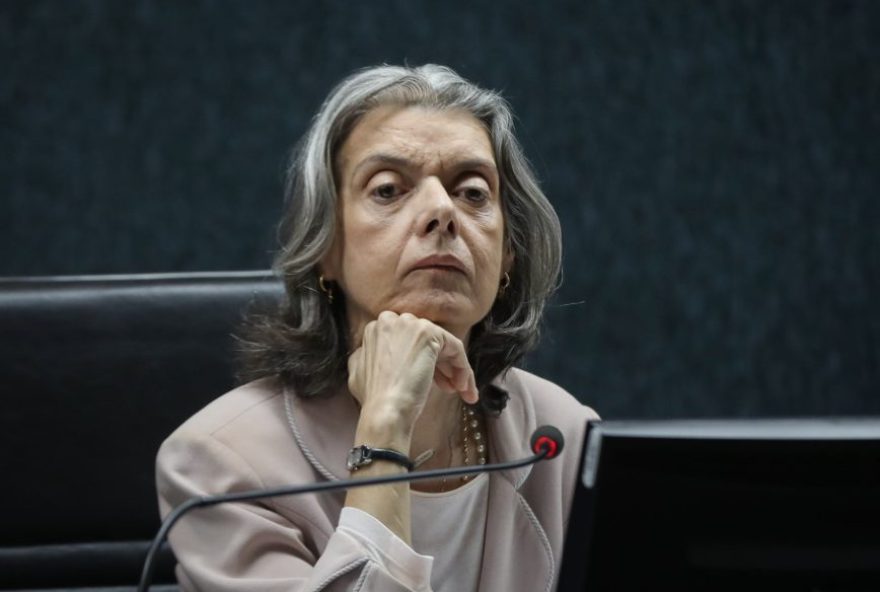 Ministra Carmem Lúcia preside a sessão do Conselho Nacional de Juastiça. Brasília, 03-04-2018. Foto: Sérgio Lima/Poder 360