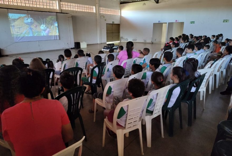 Governo de Goiás leva cinema para estudantes da rede pública em Petrolina nesta quarta-feira, 23, (Foto: Secult Goiás)