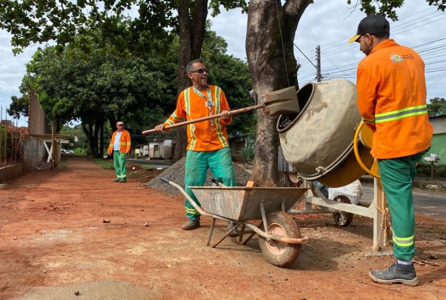 Prefeitura de Goiânia atua na realização de reparos em espaços públicos por toda a capital e alcançou 15 bairros nos últimos cinco dias com a manutenção de equipamentos e execução de obras | (Foto: Reprodução/ Luciano Magalhães)