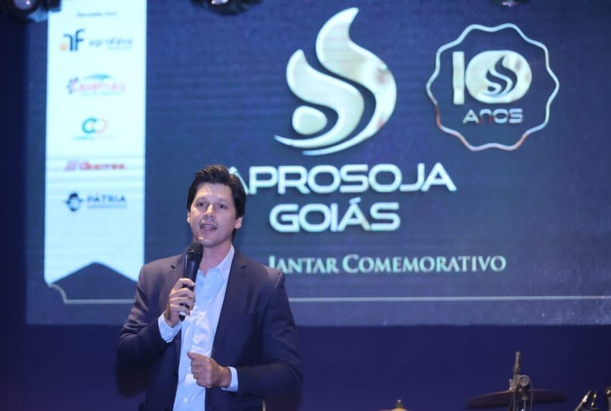 Em evento de comemoração aos 10 anos da Aprosoja, Daniel Vilela reafirma o compromisso do Governo de Goiás com o agronegócio (Foto: André Costa)