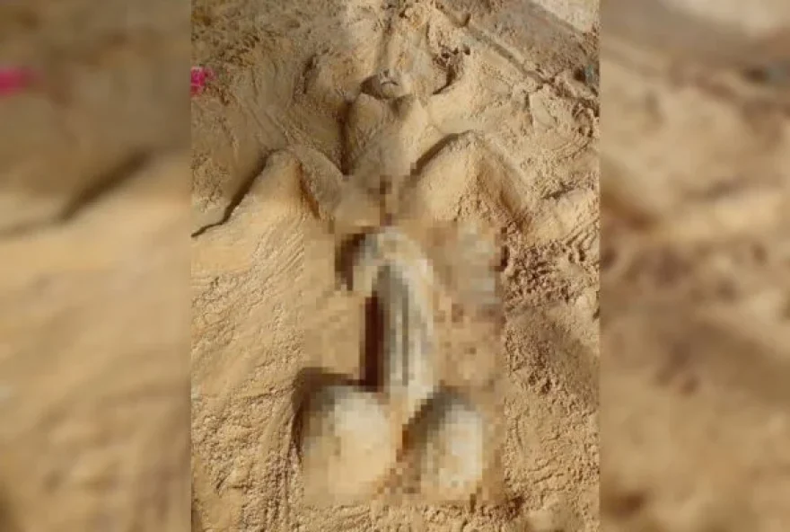 Escultura pornográfica é encontrada em parque infantil de condomínio