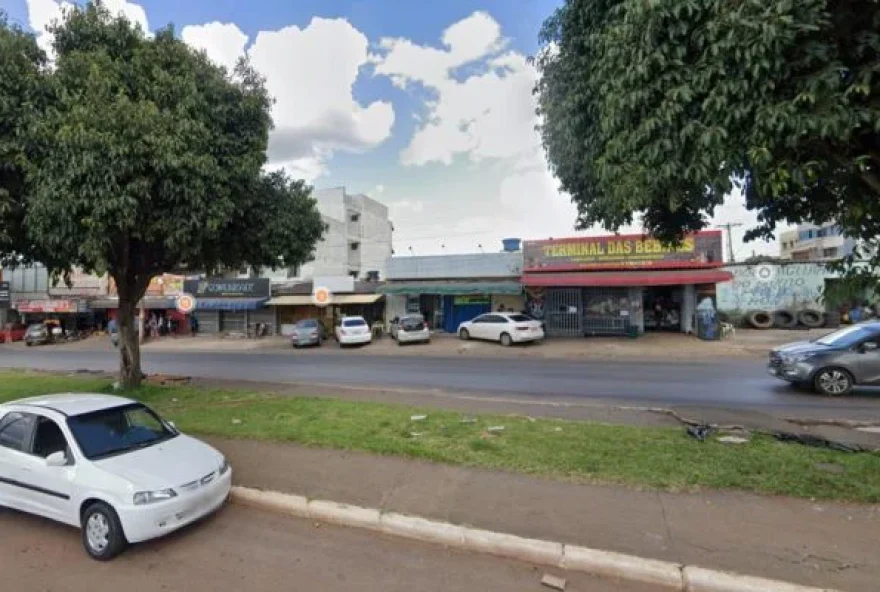 Corpo de Bombeiros encaminhou a vítima ao Hospital Regional de Ceilândia com ferimento nas costas, hipertensão e suspeita de danos ao pulmão (Divulgação/PC)