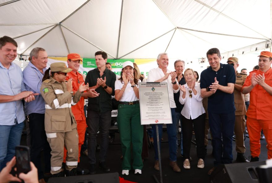 De cara nova: comitiva do Governo de Goiás inaugura obras no distrito de São Jorge, em Alto Paraíso de Goiás (Foto: André Saddi e Hegon Corrêa)