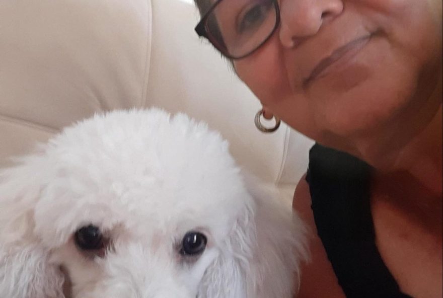 Edna Fonseca e seu cachorro Pop