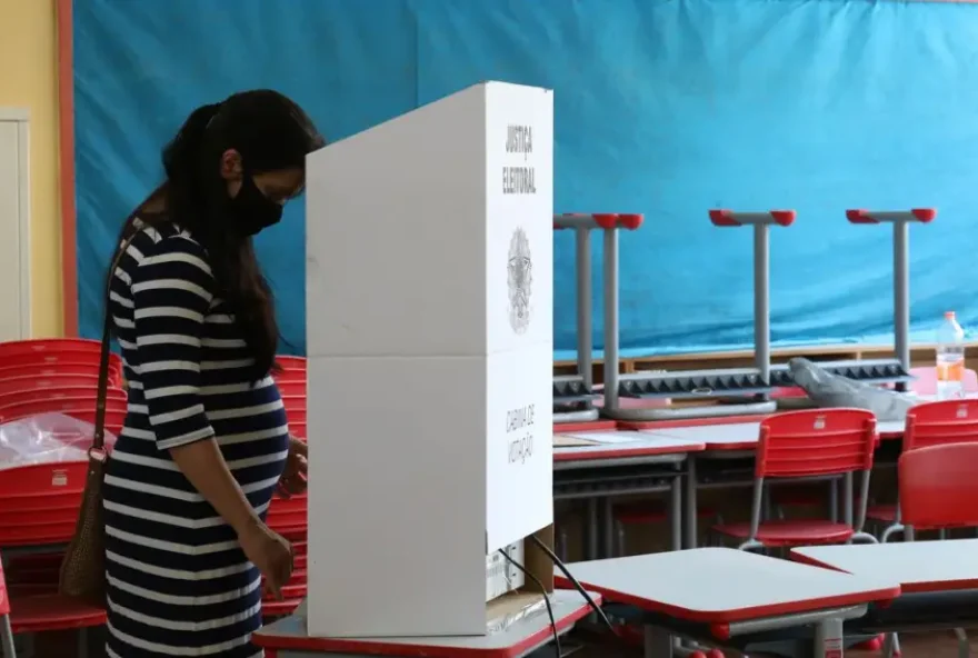 Em Goiás, há 4.870.354 cidadãos aptos a escolher os candidatos a mandatos eletivos. Somente na capital há 355  seções que contemplam 1.032.004 de eleitores. (Foto: Rovena Rosa/Agência Brasil)