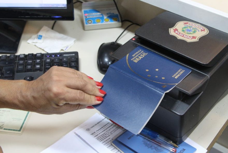 O interessado deverá comprovar renda para se manter no país no período de busca por emprego, além de outros requisitos. (Foto: Toninho Tavares Agencia Brasilia)