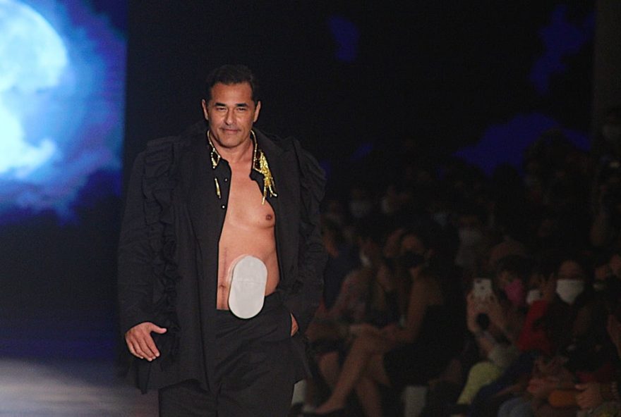 Luciano Szafir desfilando no São Paulo Fashion Week