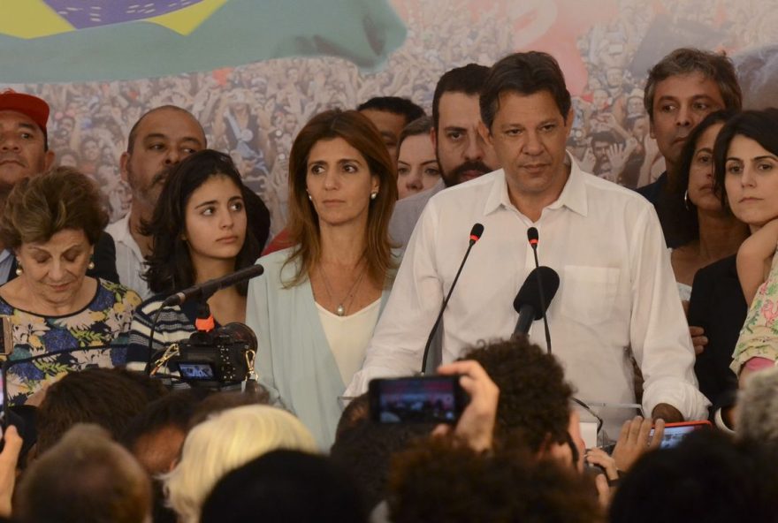 O candidato Fernando Haddad faz pronunciamento após a divulgação do resultado das eleições presidenciais. / Foto: Rovena Rosa / Agência Brasil.