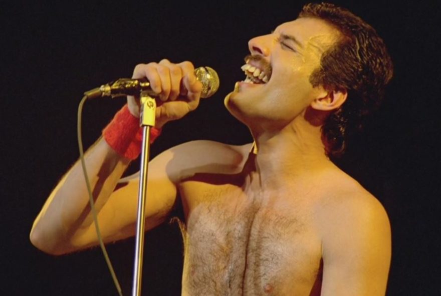 Freddie-Mercury-Queen-01