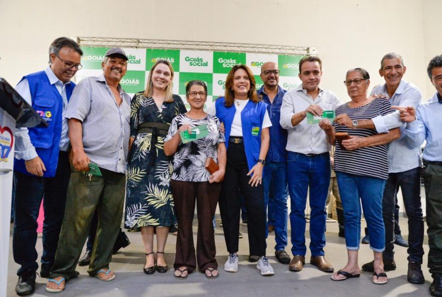 Gracinha Caiado entrega benefícios do Goiás Social no Entorno do DF: “A gente precisa cuidar das pessoas”, ressaltou (Foto: André Saddi)