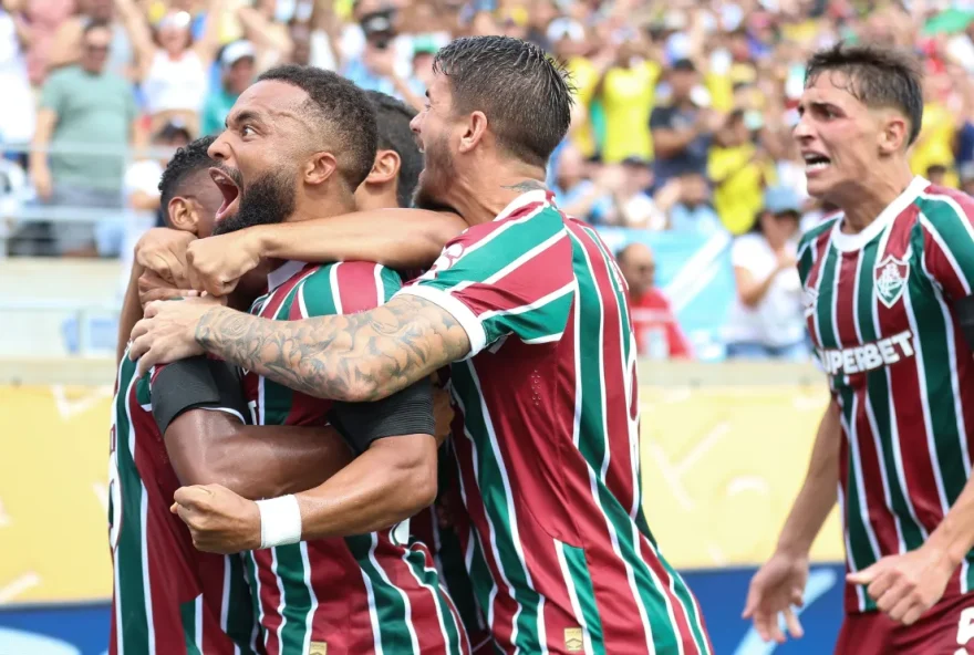 Hercules-comemora-segundo-gol-do-Fluminense-e1751666902885
