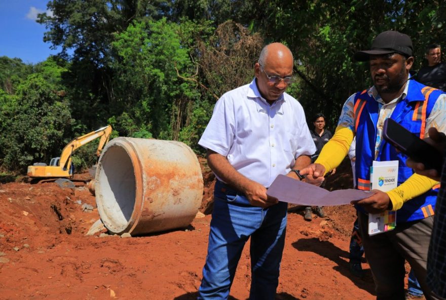 Legenda: Prefeitura vistoria andamento de seis obras de infraestrutura em Goiânia: população aprova intervenções e melhorias nos bairros / Fotos: Jackson Rodrigues