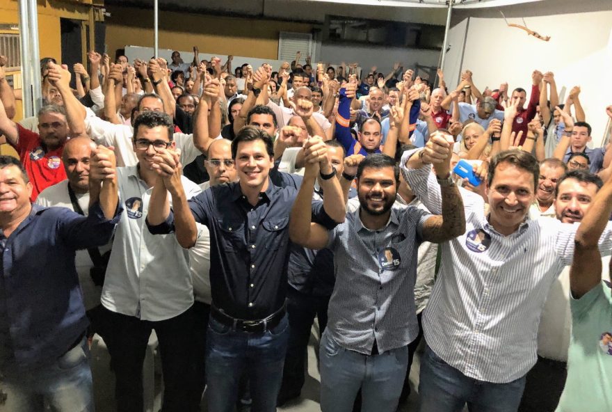 Foto: Daniel Vilela recebe apoio de aliados do vereador Romário Policarpo (PTC)/ divulgação