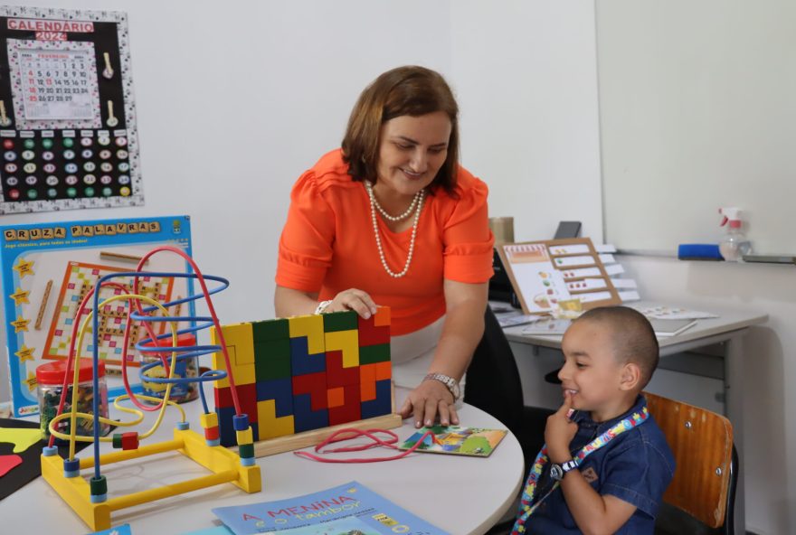 Educação promove encontro de famílias de estudantes com Transtorno do Espectro Autista (TEA) nesta terça-feira (1º/10) com o objetivo de acolher e atender crianças autistas matriculadas nas escolas e unidades de Educação Infantil da capital | Foto: Marina Vilela