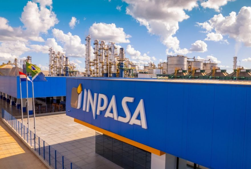 Inpasa produz etanol hidratado, utilizado diretamente nos postos de combustíveis; etanol anidro, misturado à gasolina; e o etanol neutro, destinado à indústria farmacêutica e cosmética (Foto: Divulgação/ Inpasa)