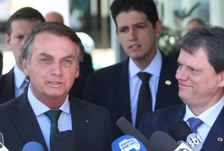 Jair-Bolsonaro-e-Tarcisio-de-Freitas