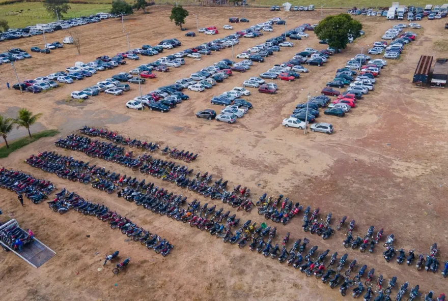 Veículos comercializados estão disponíveis para visitação até 23 de agosto, das 8h30 às 11h30 e das 14 às 17h, no pátio utilizado pela leiloeira. (Foto: Reprodução)