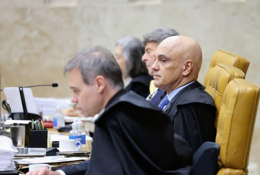 STF Condena Marcelo Fernandes Lima a 17 Anos por Furto de Réplica da Constituição