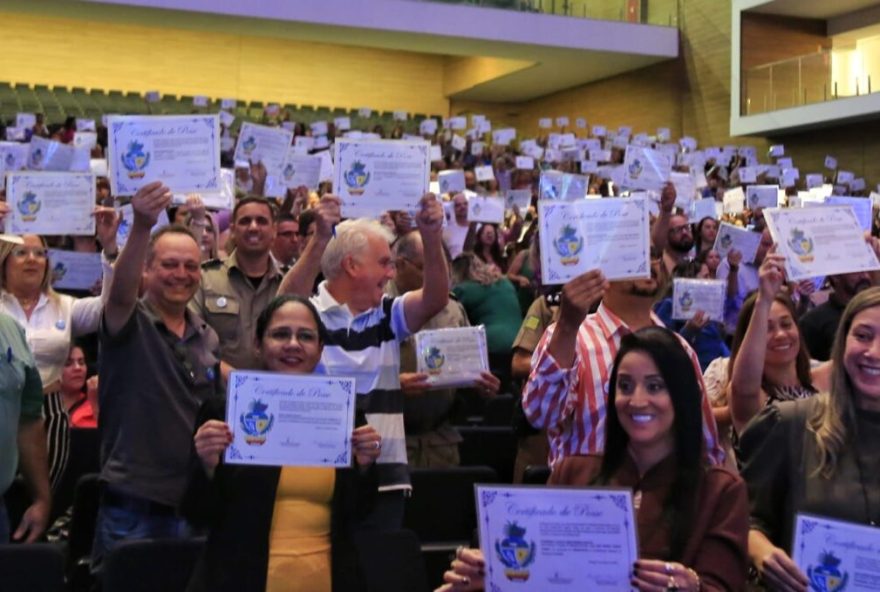 No Centro de Convenções de Anápolis, Caiado empossa novos gestores de 998 escolas da rede estadual de ensino (Fotos: André Saddi)