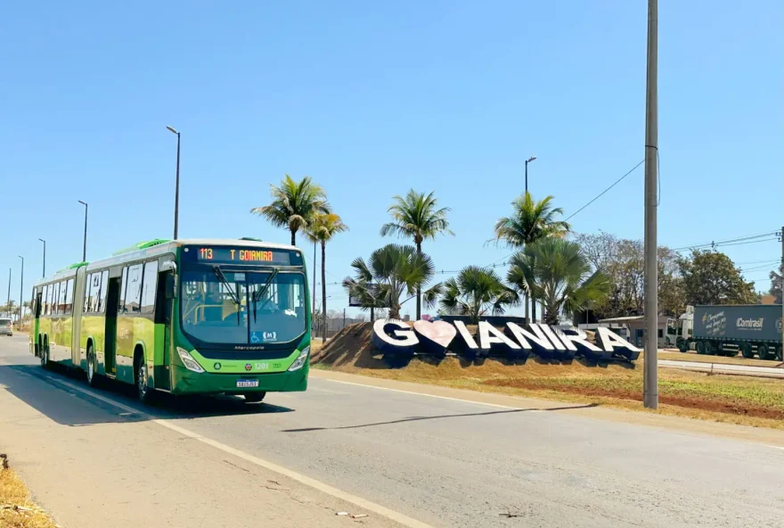 Novos ônibus articulados elétricos iniciaram, efetivamente, nesta semana, as operações nas extensões do Eixo Anhanguera (Foto: SGG)