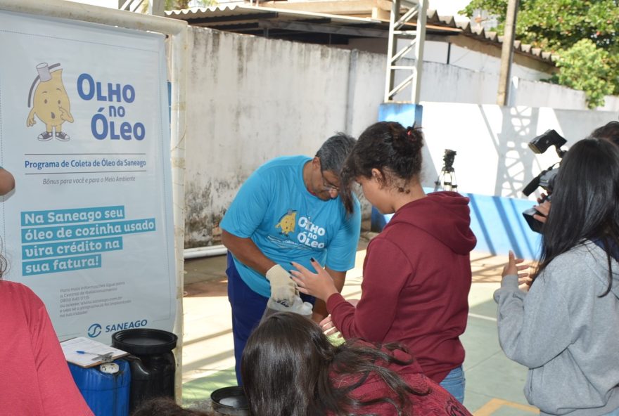 Cada litro de óleo entregue à Saneago equivale a R$ 0,50 de desconto na fatura (Foto: Reprodução/ Saneago)