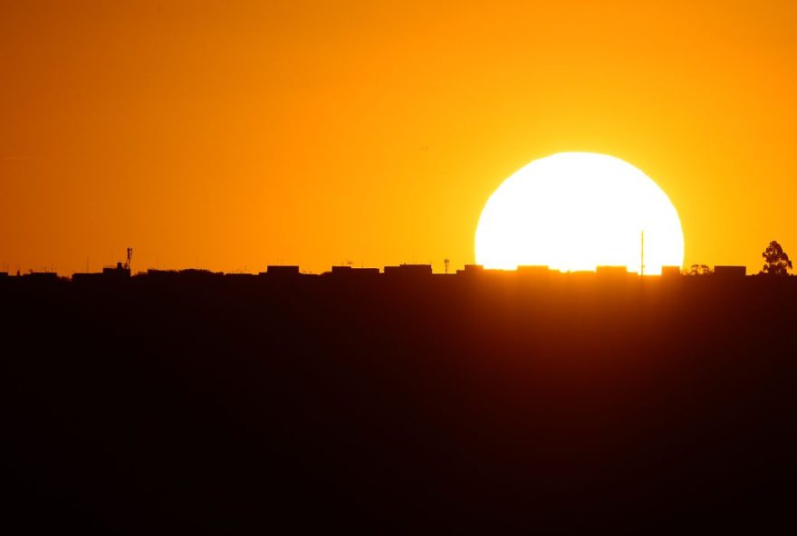 “Domo de calor”: especialista explica fenômeno que causa as altas temperaturas no País