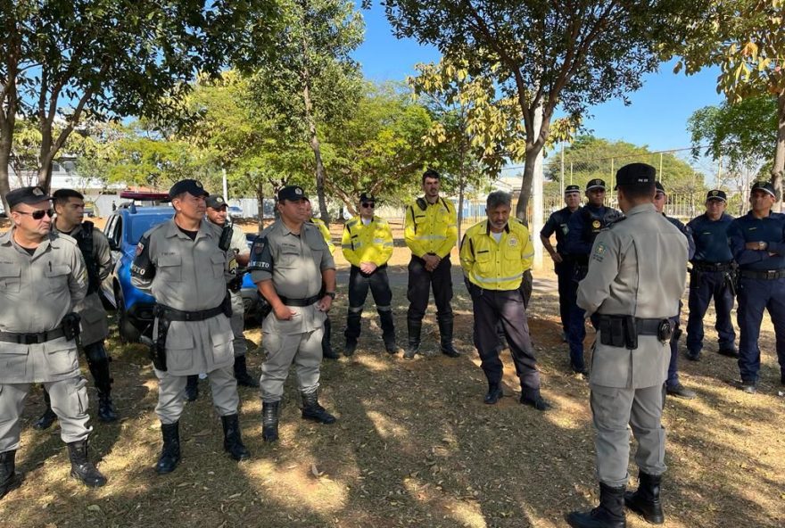 Ação foi realizada pelo Departamento Estadual de Trânsito de Goiás, em conjunto com a Polícia Militar, Guarda Civil Metropolitana e Secretaria Municipal de Mobilidade, na região da Vila Canaã (Foto: Reprodução/ Frederico Bispo)