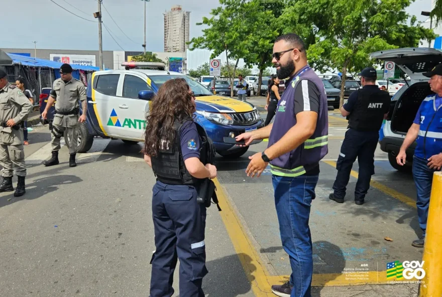 fiscalizações resultaram na apreensão de 21 veículos do transporte clandestino (Foto: AGR)