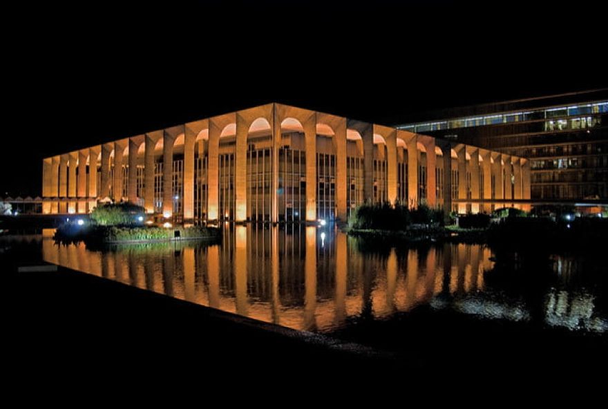 O Palácio do Itamaraty que é responsável por assuntos do Ministério de Relações Exteriores brasileiro, foi o órgão incumbido de comunicar à Organização das Nações Unidas a retirada da candidatura. / Foto: Werner Zotz / Itamaraty.