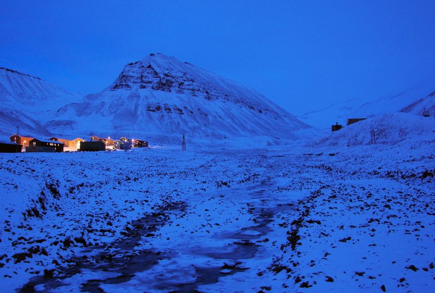 Polar-Night_Longyearbyen