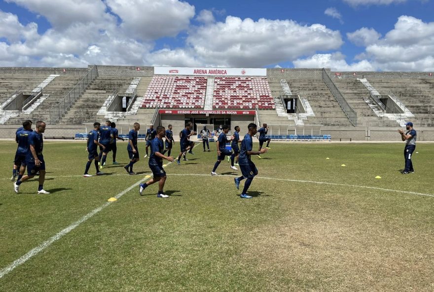 Preparação da Aparecidense para jogo contra o ABC