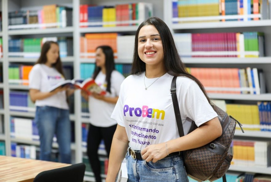 Após a assinatura do termo de adesão, o estudante já será beneficiário do ProBem e deverá entrar na Central do Bolsista para programar seu Banco de Oportunidades (Foto: Aline Cabral)