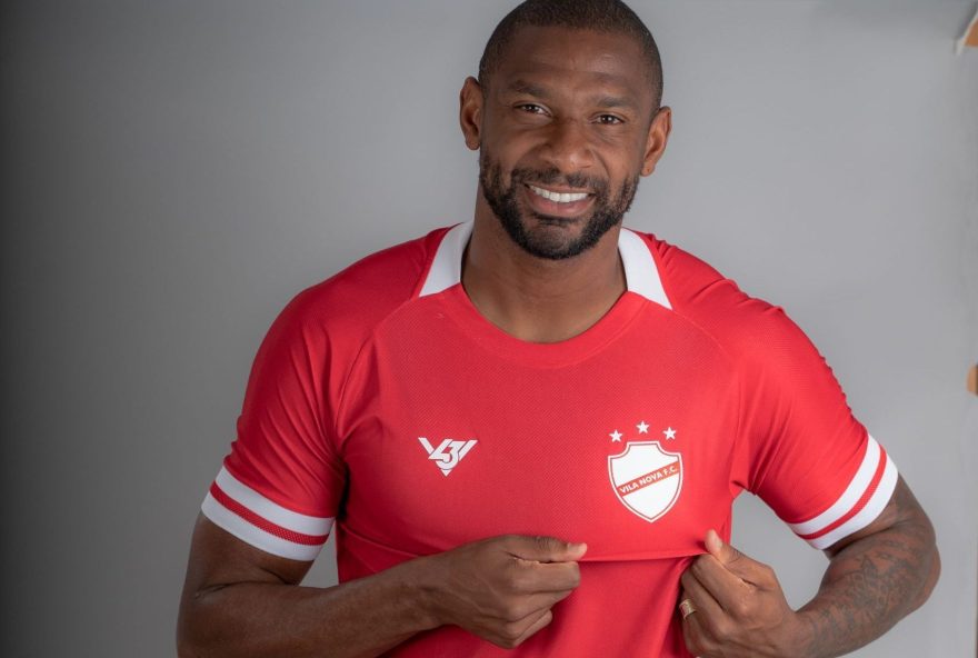 Rafael Donato novo uniforme Vila Nova