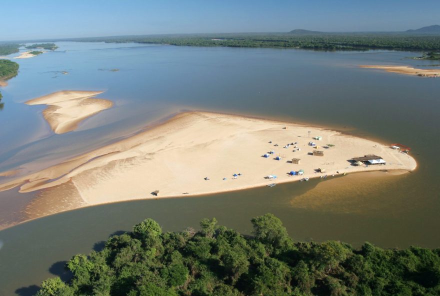 Festa no pôr do sol abre Temporada Mais Araguaia