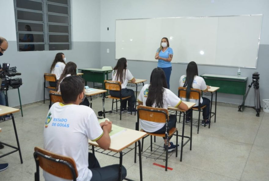 Vagas são para tutores e assessores de comunicação . (Foto: Reprodução/Seduc)