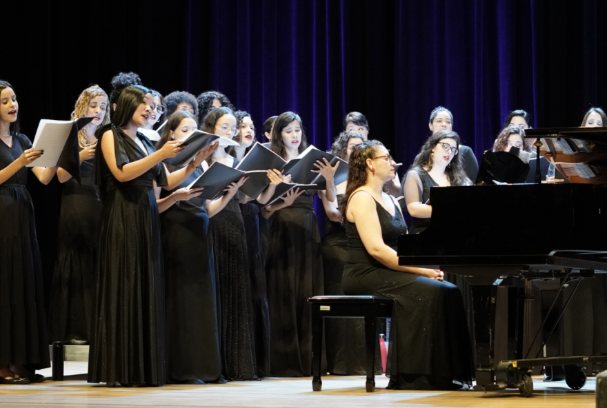 Vagas abertas são destinadas a cursos de Iniciação Coletiva ao Instrumento Musical para diversas habilitações, cada uma possui carga horária de 60h. Aulas incluem também ensino de canto coral (Foto: Cinthia Oliveira)