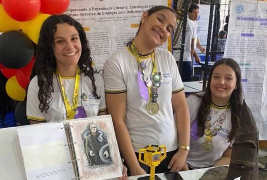 Três estudantes do Cepi Gomes de Souza, em Anápolis, se destacaram no desafio de educação e tecnologia pela originalidade, viabilidade, impacto social, equidade, diversidade e inclusão (Fotos: Seduc)