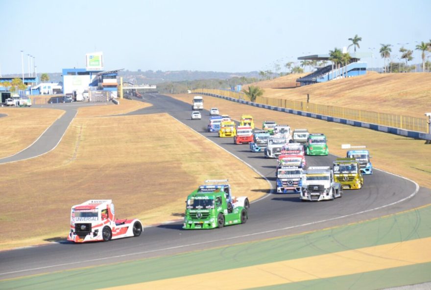 Neste final de semana, será realizada a sexta etapa da Copa Truck, da Nascar Brasil e o Festival Turismo 1.4 (Fotos: Seel-GO)