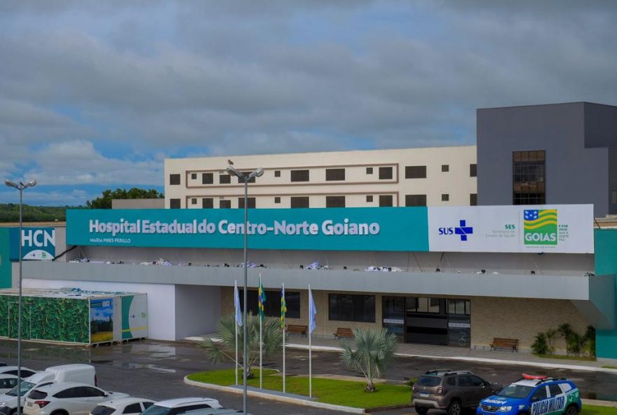 Hospital do Centro-Norte Goiano (HCN), em Uruaçu: unidade mantém atendimentos de urgência e emergência sem interrupções durante o feriado de Ano Novo (Foto: SES-GO)