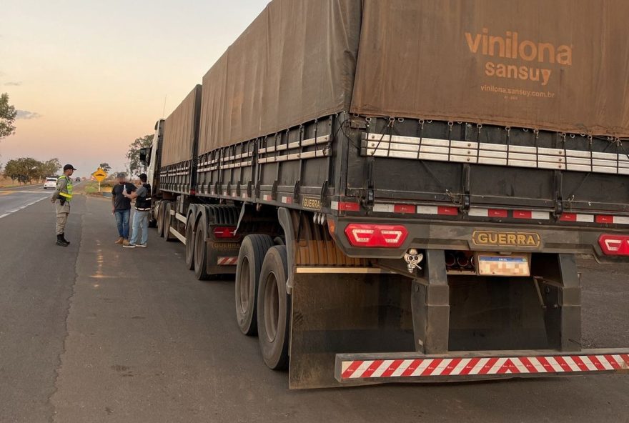 No balanço, consta ainda a apreensão de 8.800 toneladas de milho e 1.300 toneladas de soja por falta de documentação fiscal. Essas autuações correspondem a crédito tributário no valor de R$ 5,6 milhões (Foto: Secretaria da Economia)