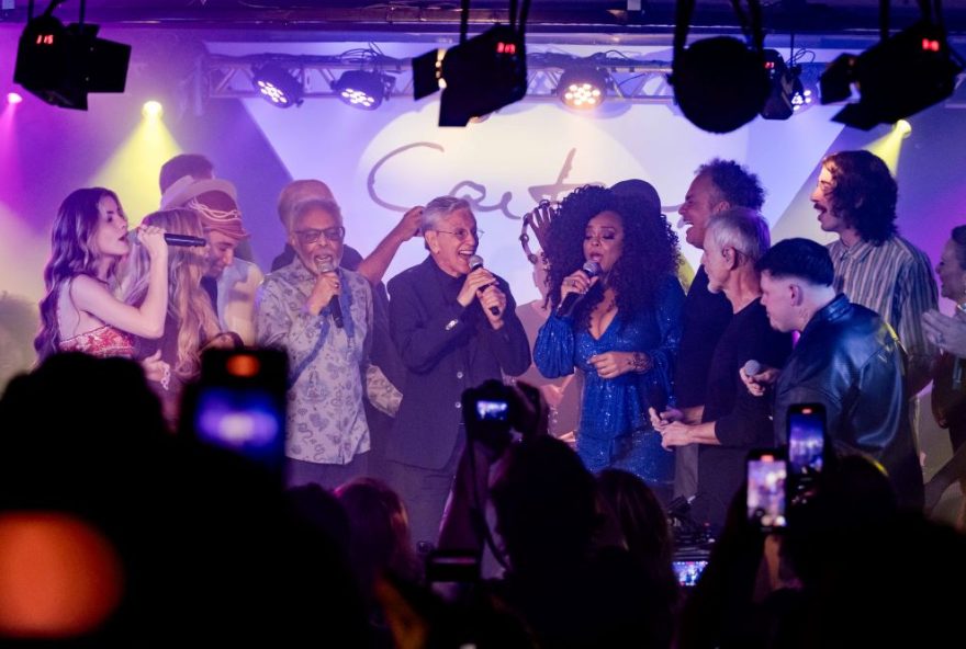 Caetano Veloso é homenageado pela  União Brasileira de Compositores 2023 (Reprodução/ Miguel Sá)