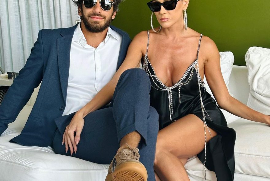 A atriz Deborah Secco e o fotógrafo Hugo Moura se separaram após 9 anos de casamento.
(Foto: Instagram )