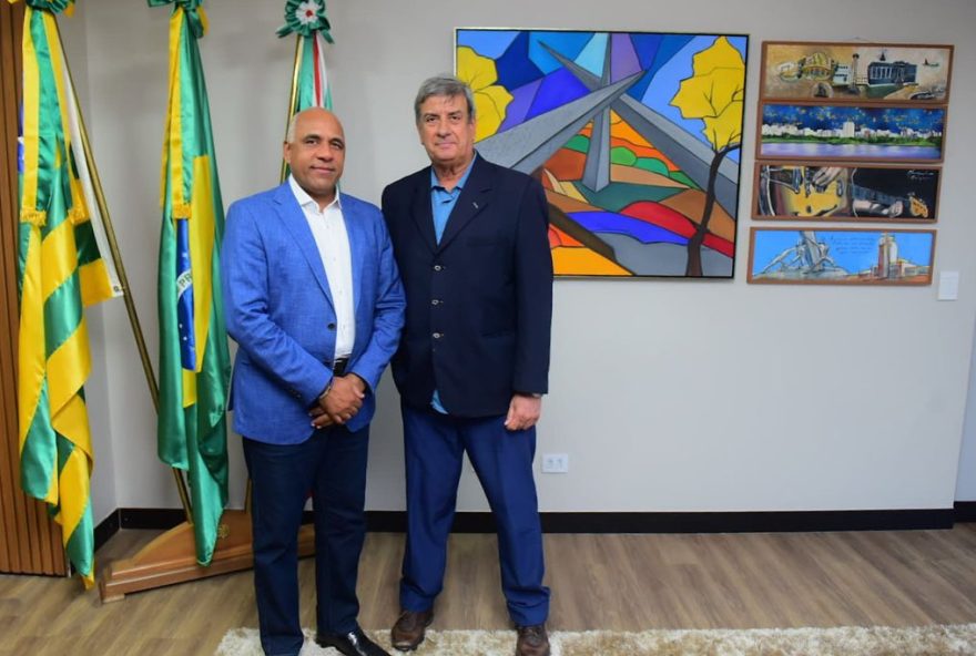 Rogério Cruz recebe prefeito de Feira de Santana Colbert Martins e troca de experiências pauta encontro no Paço Municipal, que ocorreu nesta segunda-feira,10 (Foto: Reprodução/  Jucimar de Sousa)