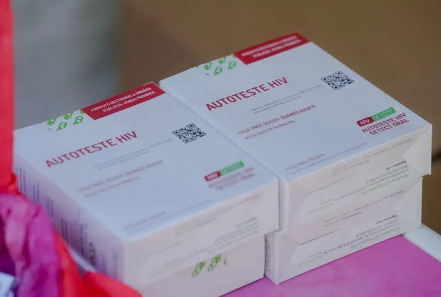 Testes para detecção de HIV estão disponíveis gratuitamente nos Centros de Atenção Integrada à Saúde (Cais) e unidades de referência (Foto: Iron Braz)