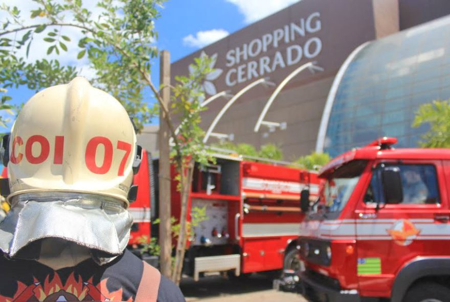 TREINAMENTO BOMBEIROS NO SHOPPING CERRADO (2)