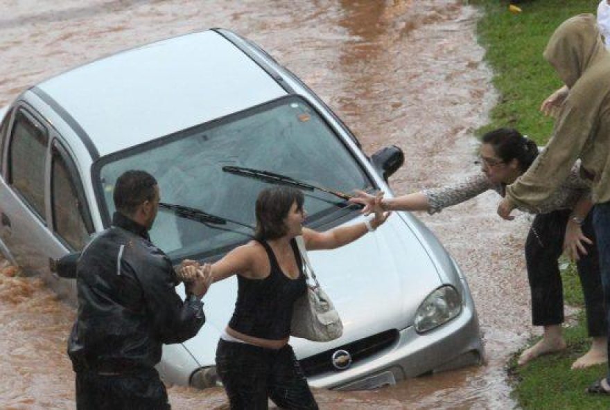 Onda de Calor Intensa e Tempestades no Brasil: Impactos no Sudeste