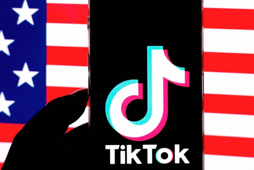 Joe Biden assina lei para proibir TikTok nos Estados Unidos