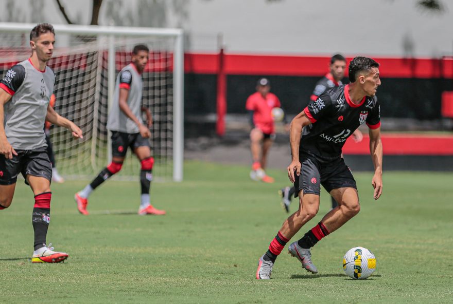 Treino do Atlético-GO Campeonato Goiano