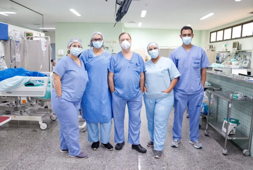 Equipe médica e de enfermagem da UTI do Crer oferece atendimento humanizado (Foto: Crer)