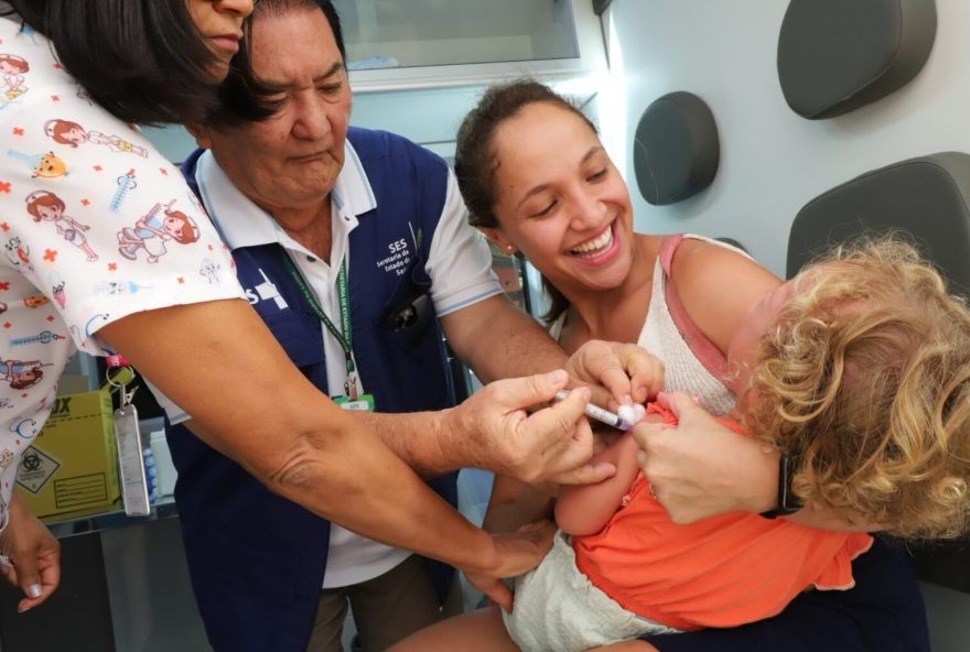 Vacinacao-vacina-gripe-_-SES-1536x1023